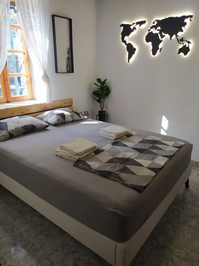 הוילה אמוליאני Olea House יוון